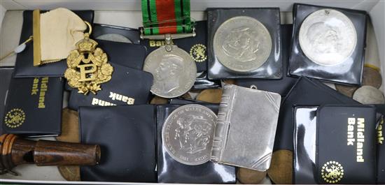 A quantity of mixed coins and other collectables